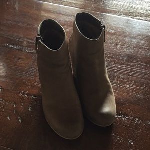 Ankle boots